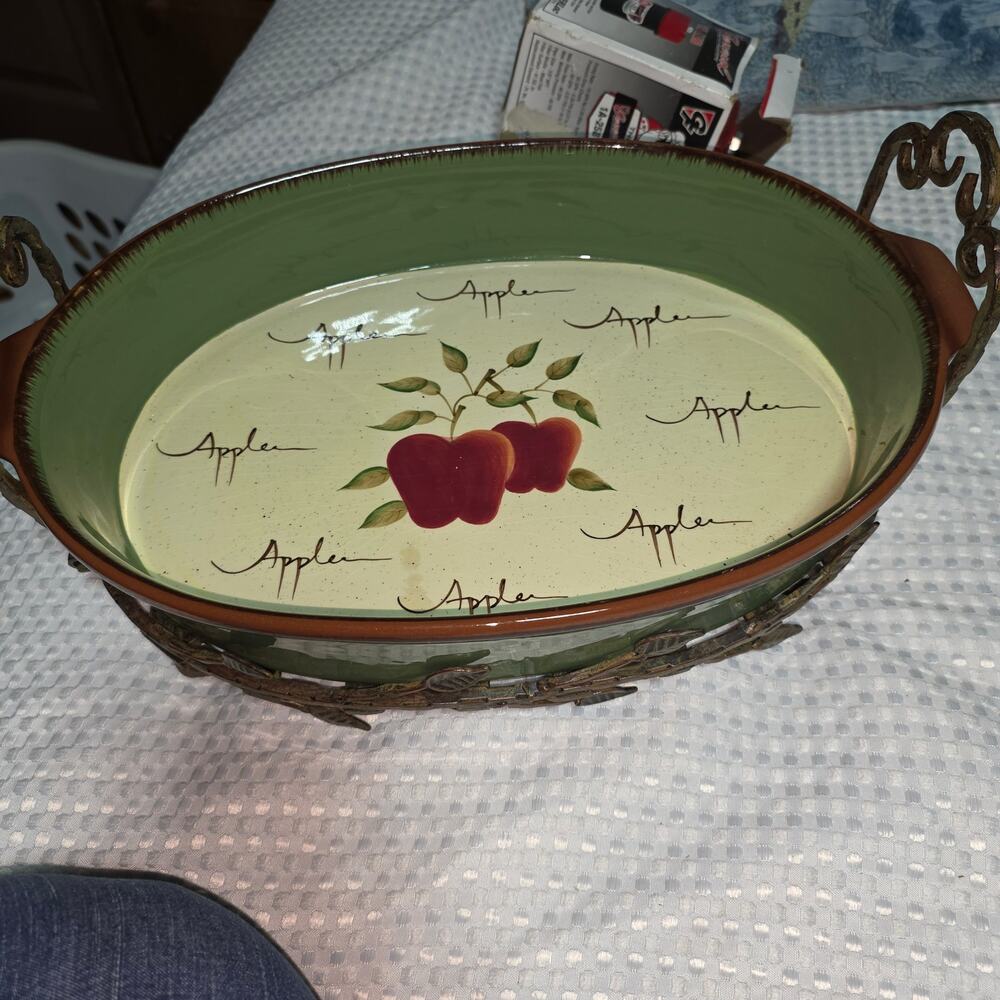 HOME INTERIORS APPLE ORCHARD COLLECTION CASSAROLE SERVING BOWL & METAL CARRIER